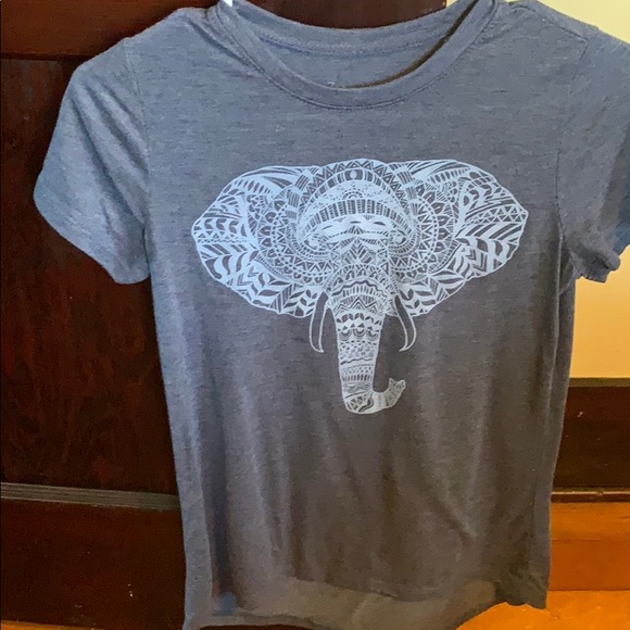 Tribe elephant - Picture 1 of 2